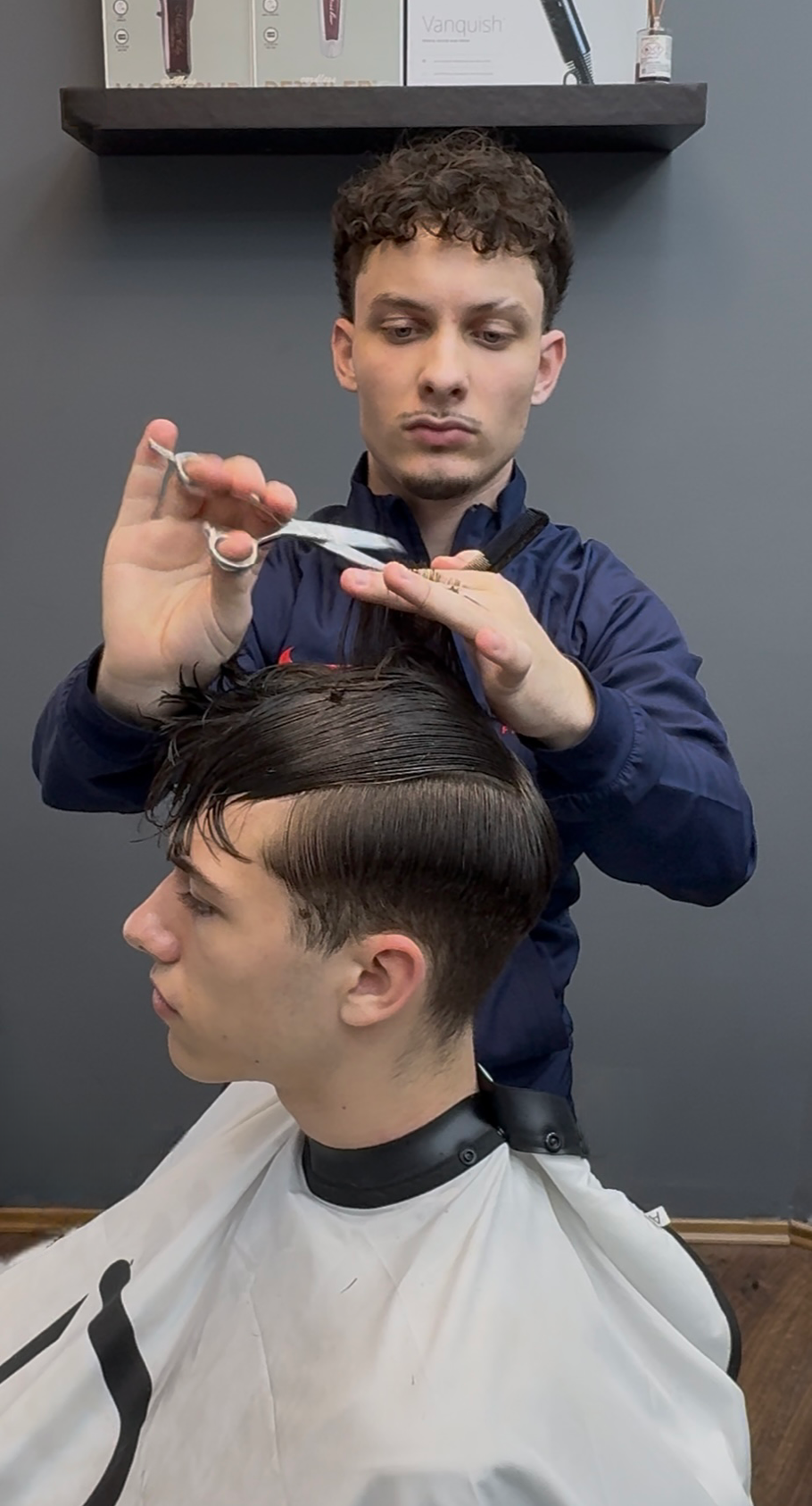 Zacsicutz borbely - professzionalis ferfi hajvagas Felsozsólcan